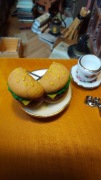 Kolczyki hamburgery, ręcznie robione z modeliny Fimo 