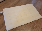 Poduszka klin do łóżeczka pod materac FikiMiki