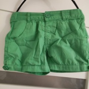 M&S krótkie zielone bawełniane spodenki 104