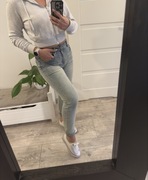 Mom fit M.Sara wzorowane na Leviski jasny jeans