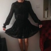 Red Valentino sukienka koronkowa 