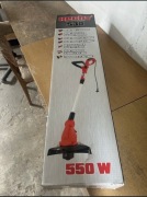 Podkaszarka Hecht 530   550W