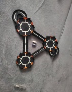 Hexbug świecący tor w ciemności