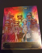 Tył pudełka rainbow high Pacific Coast 