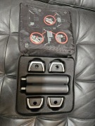 Zestaw mocowania szyny bagażniuka vw passat b8 I półka bagażnika 3G9861486