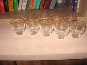 Francuskie Retro kieliszki ze złotymi paskami do kordiałów- 9 szt