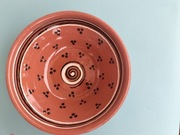 Gliniana miseczka zdobiona