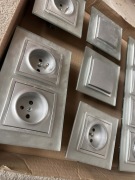 Gniazdka wyłączniki Simon szklane 