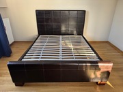 Łóżko z zagłówkiem brązowe skóra ekologiczna