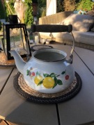 Czajnik emalia ozdobnik donica vintage