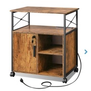 Szafka na dokumenty że stacja ładująca u zamkiem Devaise