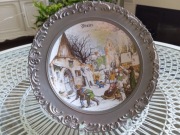 Talerz oprawiony w cynie do zawieszenia 