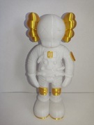 Kaws Figurka.   