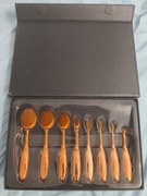 Zestaw 8szt pędzli do makijażu Oriflame