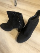 Botki czarne rozm. 39
