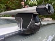 Bagażnik dachowy aluminium aero Thule do relingów tradycyjnych od 86 do 99 