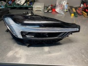 VOLVO XC60 II LAMPA PRAWA PRZEDNIA FULL LED 32420430