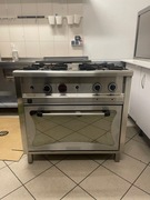 Gastromoniczna kuchenka gazowa z piekarnikiem elektrycznym 90x75x85h