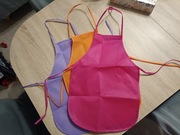 Zestaw fartuszków dziecięcych do prac plastycznych 