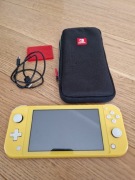Konsola Nintendo Switch Lite 32 GB żółta + akcesoria
