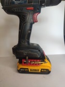 Adapter przejściówka baterii Dewalt 18V XR do Bosch GBA 18V Pro Nieb