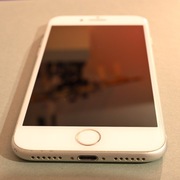 Apple iPhone 8 64GB z pudełkiem bez kabelka i ładowarki