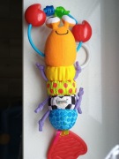 Zawieszka piszczący krabik Zack Lamaze