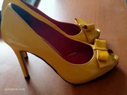 Śliczne żółte szpilki rozmiar 37