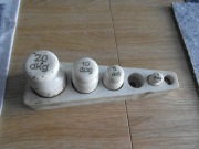 Odważniki ceramiczne do wagi szalikowej z PRL - u
