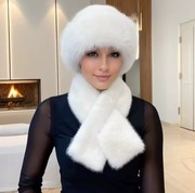 ZESTAW ZIMOWY – CIEPŁA CZAPKA + MIĘKKI SZALIK