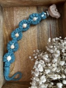 Zawieszka do smoczka z makramy