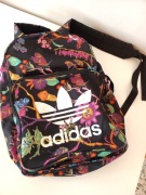 adidas originals plecak czarny kolorowy kwiecisty damski a4 pakowny
