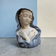 Figurka Matki Boskiej VEB Porzellanfiguren Lippelsdorf.