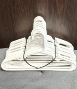 Wieszaki na ubrania Utopia Home dziecięce 30 szt