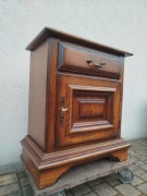 SZAFKA STOLIK PATYNA