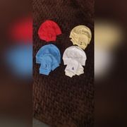 Czapeczki plus łapki 