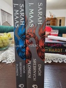 Sarah J. Maas Dwór Srebrnych Płomieni t1 i 2 WYPRZEDAJĘ Biblioteczkę 