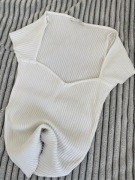 Bawełniany top z prążkowanego materiału 95% bawełna