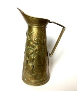 Duży zabytkowy dzban z mosiądzu reliefy rustykalny orientalny Vintage retro