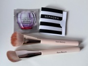 zestaw pędzli Rare Beauty gratisy