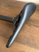 Siodełko Fizik Taiga S + sztyca Bontrager 31,6 mm