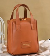 Nowa zgrabna kosmetyczka light travel