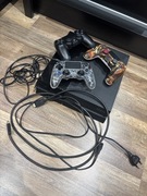 Ps4 slim z 3 padami 
