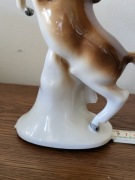 Figurka Porcelanowa Sitzendorf Koń 18 cm