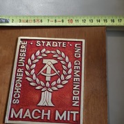 Zawieszka z godłem byłego NRD