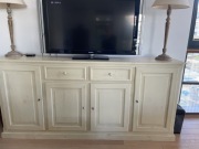 Komoda w stylu prowansalskim