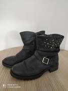 Czarne botki rozm. 33