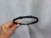 Elegancka opaska do włosów z koralikami