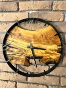 Oryginalny zegar z plastra drzewa w stylu loftowym