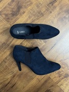 Granatowe zamszowe czółenka na średnim obcasie botki Dunnes rozmiar 38